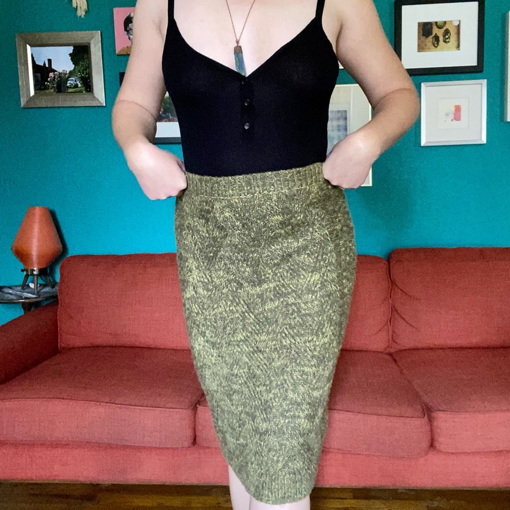 Nick & Mo cable knit olive green sweater skirt size M L